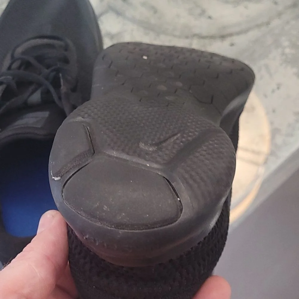 Nike FLEX TRAINERS BLACK ON BLACK 9